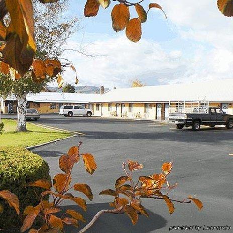 Motel Nicholas Omak Esterno foto